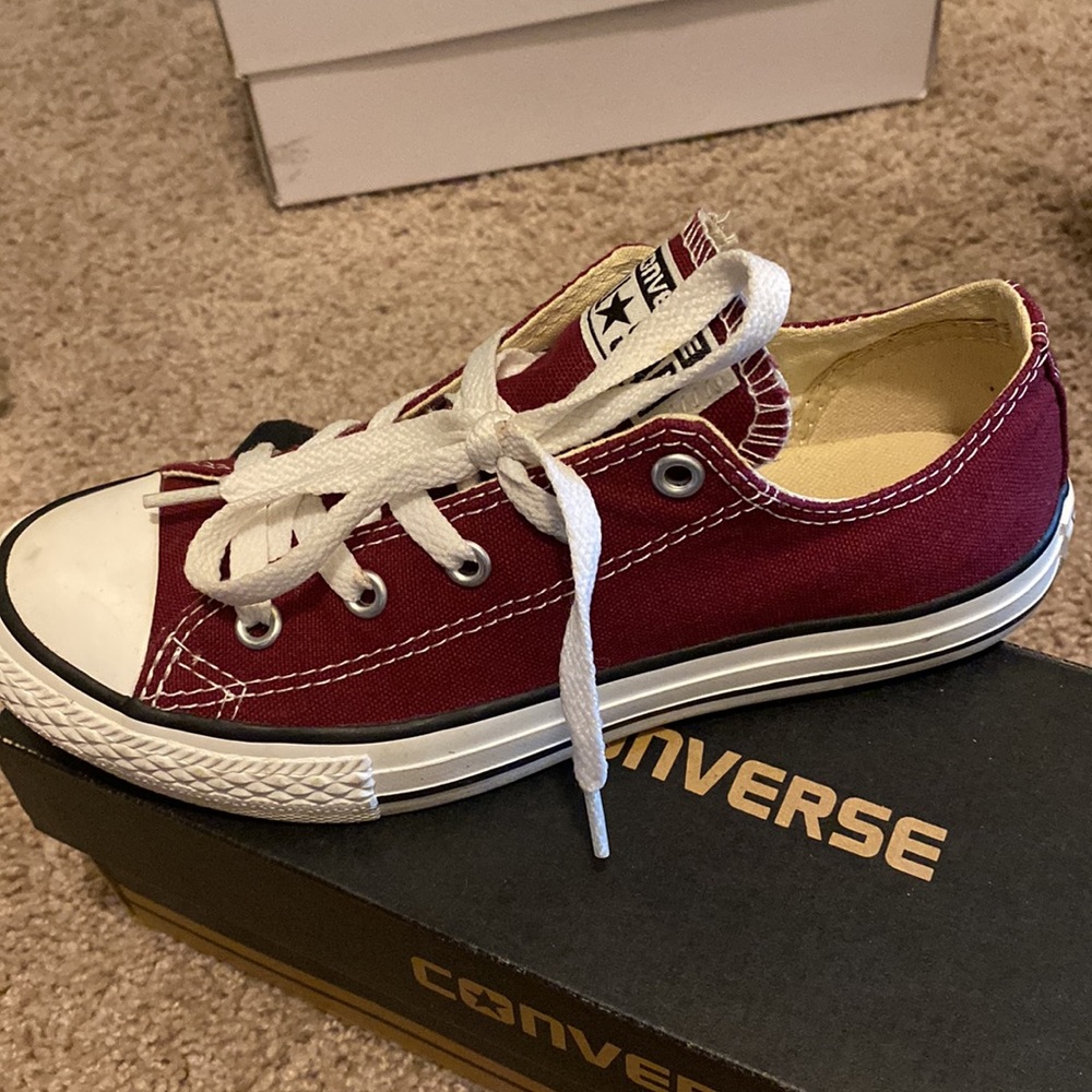 Converse - Picture 3 of 5